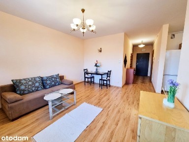 Kawalerka z dodatkowym pomieszczeniem i balkonem