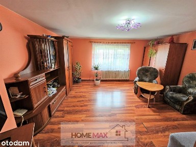 Budynek mieszkalny z zabudowaniami gospodarczymi