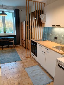 Sprzedam kawalerkę w Centrum Poniatowej