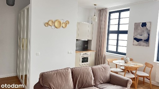 Stylowe mieszkanie w kamienicy-centrum miasta