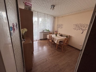 Sprzedam mieszkanie 3 pokojowe w spokojnej okolicy z balkonem