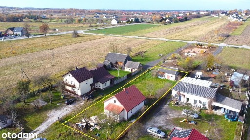 Dom Piekoszów, działka 972 m2