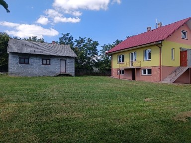 Sprzedam dom z budynkiem gospodarczym