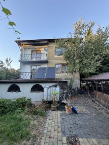 Sprzedam dom z dwoma garażami