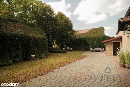 Dom w Wilkowie - przestrzeń, prywatność i natura