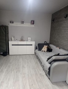 Sprzedam mieszkanie 2 pokoje + duży balkon na parterze