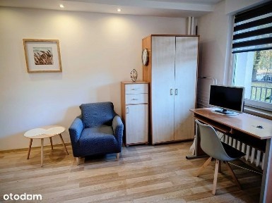 Komfortowa Kawalerka Z Balkonem