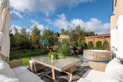 Piękny dom w super lokalizacji - Łapino Kartuskie