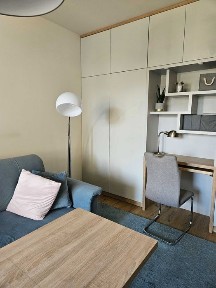 Przestronna kawalerka z miejscem parkingowym- ul Kłopot