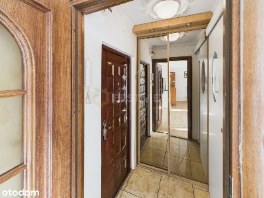 Rezerwacja | 2 Pokoje | Huby | Loggia