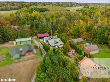 Dwa domy, wspólny dziedziniec i ogród | 1,26 ha