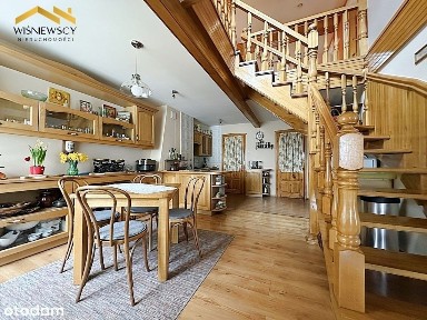 Dom 300 m² z halą, magazynami i biurem, Oleśno