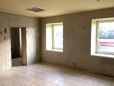 Duży lokal handlowy w doskonałej lokalizacji.80m2,2xtoaleta. Raty priv