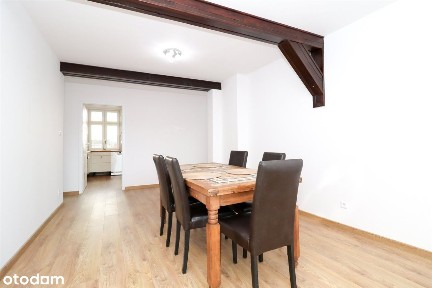 60 m2, centrum miasta, 2 pokoje, balkon!