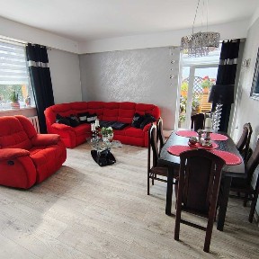 Na sprzedaż w Pile- góra domu/taras/ogródek/garaż