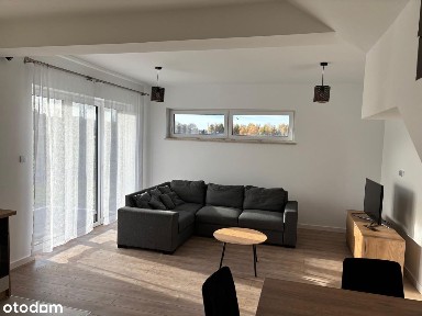 Mieszkanie, dom w zabudowie bliźniaczej, dwupoziomowy z ogródkiem.