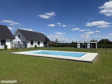 Nowy, parterowy bungalow w malowniczym Cisewie