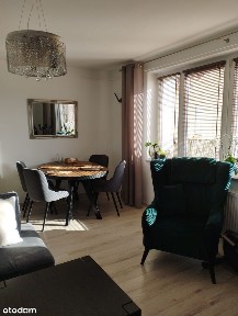 Słoneczne dwupoziomowe mieszkanie w centrum