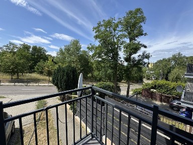 Wynajem kawalerka z miejcem parkowanie garażem i ogrodkiem