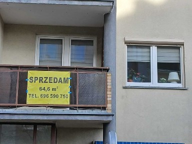 Sprzedam mieszkanie os. Bukowe 64,6 M2 2/3 pokoje, cegła