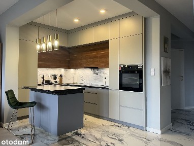 Komfortowy i bezczynszowy dom w zabudowie szeregowej w centrum miasta.