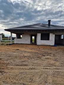 Sprzedam dom w stanie surowym