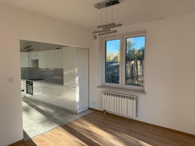 Dom z 4 pokojami, salonem i garażem z kanałem - Kosewo obok Modlina