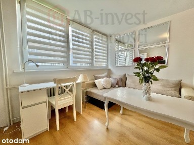 Wygodne mieszkanie 2 pokojowe, drugie pietro