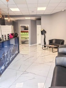 Przestronny, ładnie wykończony lokal na wynajem - Podolszyce