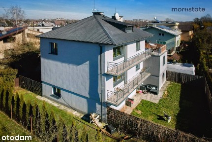 Dom wolnostojący z 3 niezależnymi mieszkaniami