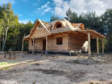 Dom z bala w bardzo dobrej lokalizacji