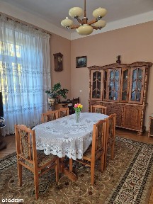 Sprzedam Mieszkanie 3 pokojowe w zabytkowej kamienicy