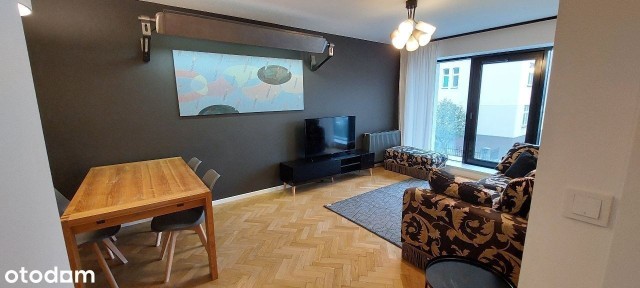 Atrakcyjny apartament w centrum - Nowy Rynek Poznania - Bez prowizji
