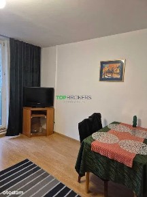 Ładne trzy pokoje przy metrze Szwedzka