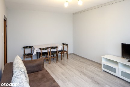 Przestronne mieszkanie z balkonem i dużą kuchnią