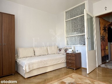 Kawalerka z oddzielną kuchnią i balkonem | Bielany