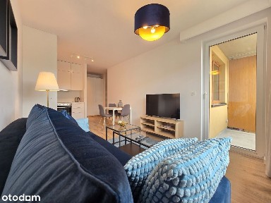 LUX Garaż TVSmart Netflix Pojemne szafy