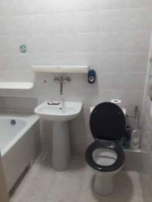 2 pokoje metro politechnika bezpośrednio.