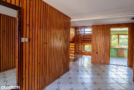 Dom z ogromnym potencjałem, dwoma garażami i domkiem gospodarczym