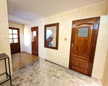 Sprzedam dom gotowy do zamieszkania i prowadzenia działalności