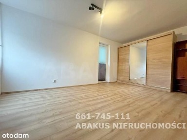 Tania Kawalerka, II piętro, Klucze w biurze