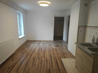 Dom na raty notarialne. Działka 1300 mkw.