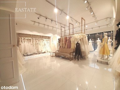 Lokal z dużymi witrynami /2 miejsca parkingowe