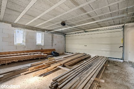 Dom w stanie surowym zamkniętym pod Wołowem