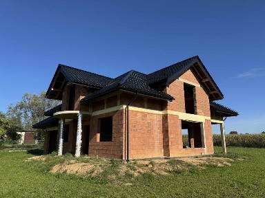 Na sprzedaż nowoczesny dom w spokojnej okolicy