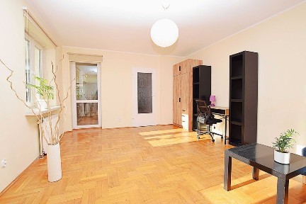 3 osobne pokoje 68m, ul. Bursztynowa, obok Opolskiej, Parking, Tramwaj