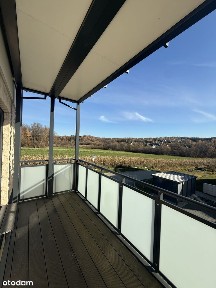 Rewelacyjne 3-pokojowe mieszkanie z dużym balkonem i pięknym widokiem.