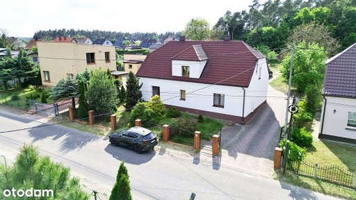 Dom po generalnym remoncie, graniczący z lasem