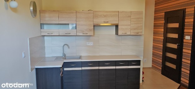 Sprzedam mieszkanie w dobrej lokalizacji, w cenie dodaje samochód