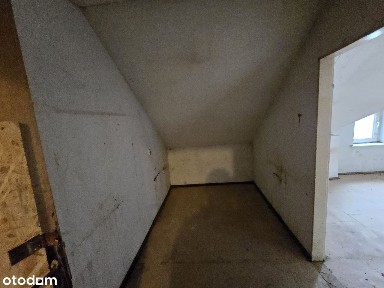 Kawalerka do remontu - dobra pod inwestycję.